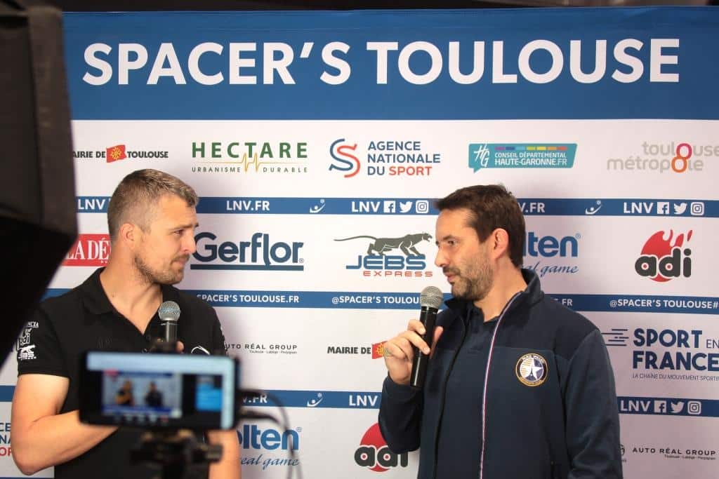 Yoan, présentateur pour l'émission d'avant match des Spacer's Volley Toulouse :!